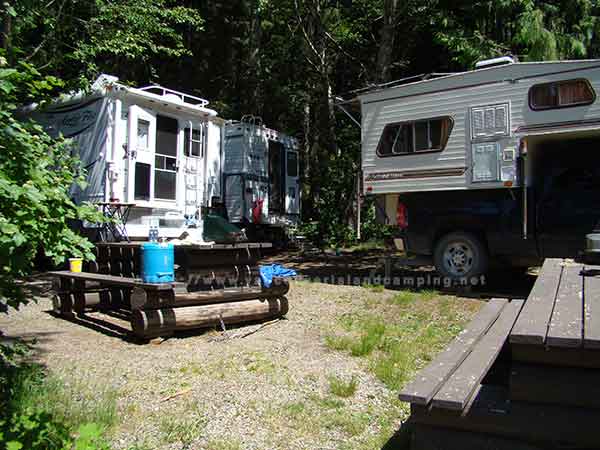photo of a double campsite in Muchalat Lake Campground