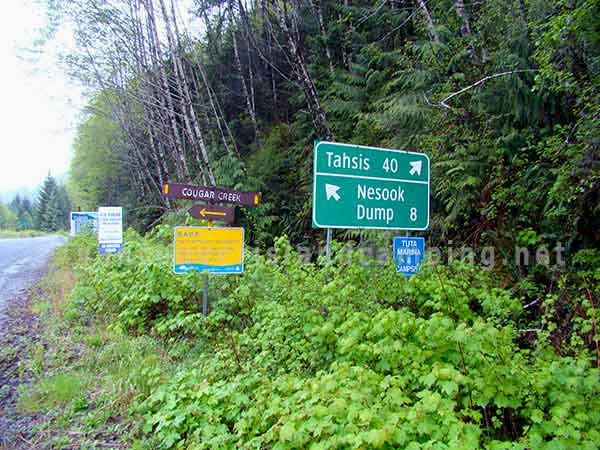 photo of the signage leading to Nesook Dump and Cougar Creek Recreation Site