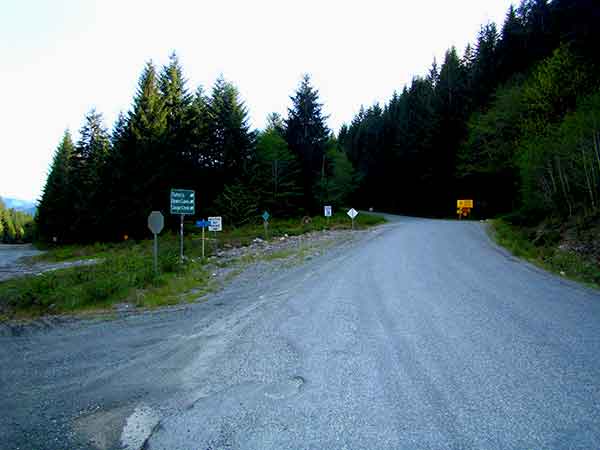 Photo of the Head Bay Forest Service Road turnoff which leads to Tahsis and Cougar Creek