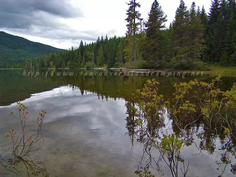 photo of lower Klaklakama Lake from the beach