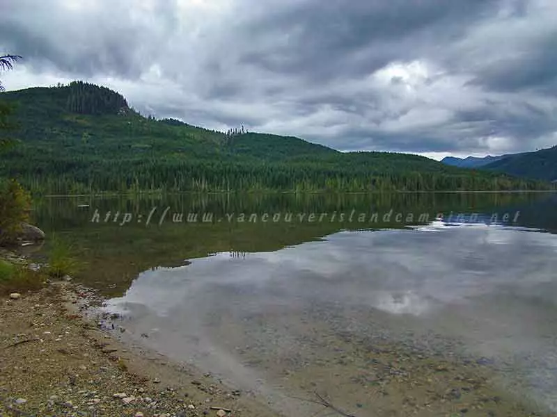 photo of the beach from lower klaklakama lake campground