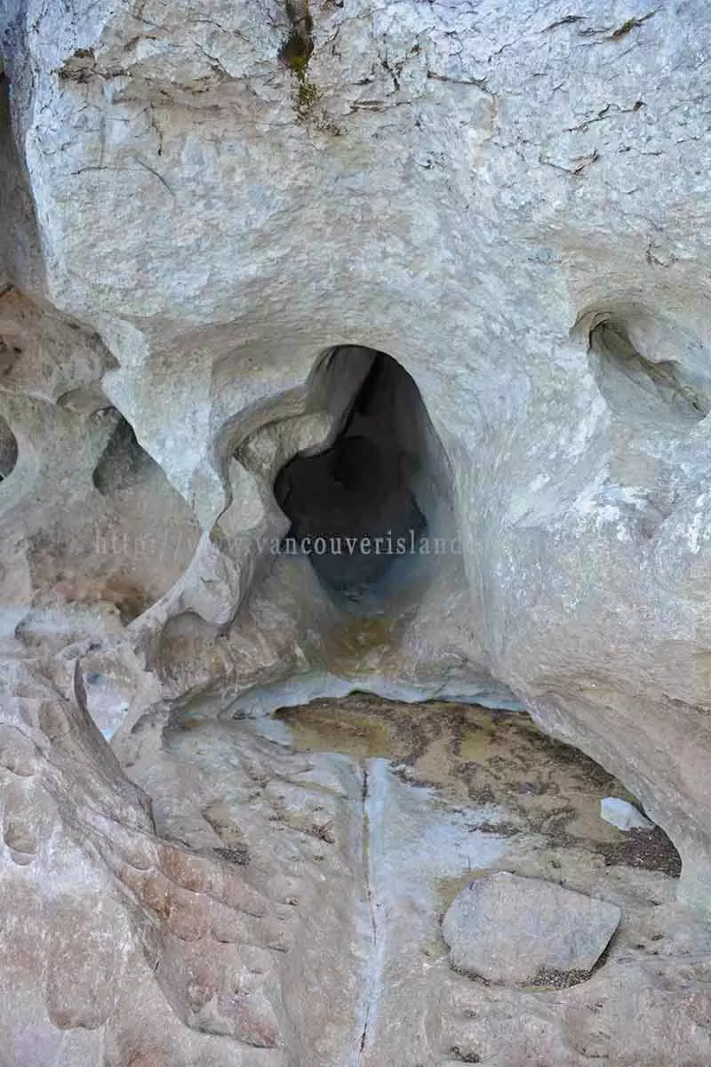 photo of a anutz lake limestone formation