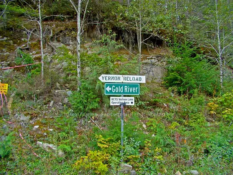 photo of the signage to Vernon Lake Recreation Campgrounds on Vancouver Island